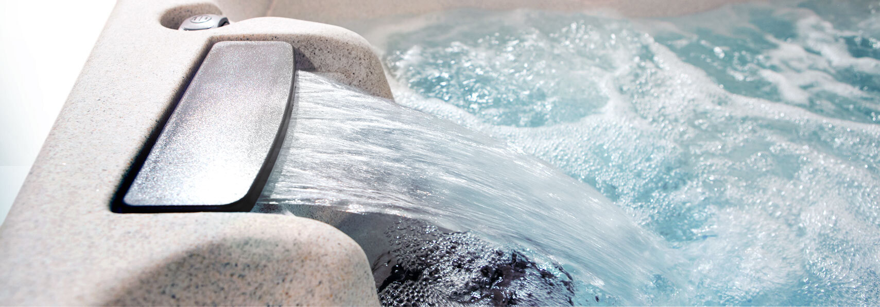 Waterval op een hot tub voor onderweg